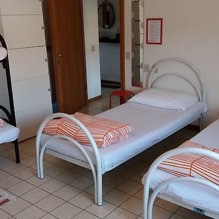 Hostel Easy ピサ エクステリア 写真